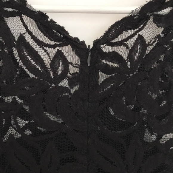 Little black lace dress - so feminine and pretty! - Picture 10 of 12